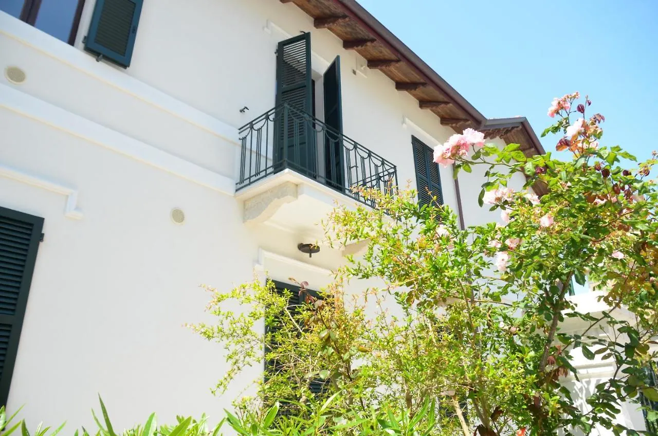 Hotel Select Suites & Spa - Apartments Риччоне 4*,  Италия