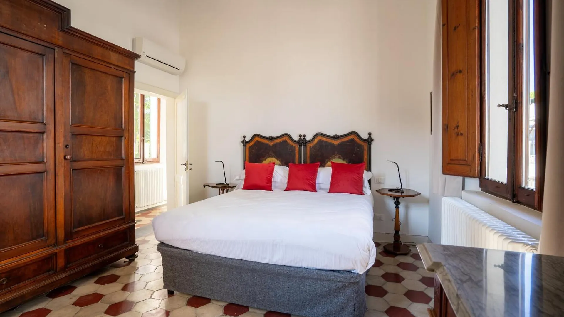 Hotel Select Suites & Spa - Apartments Риччоне