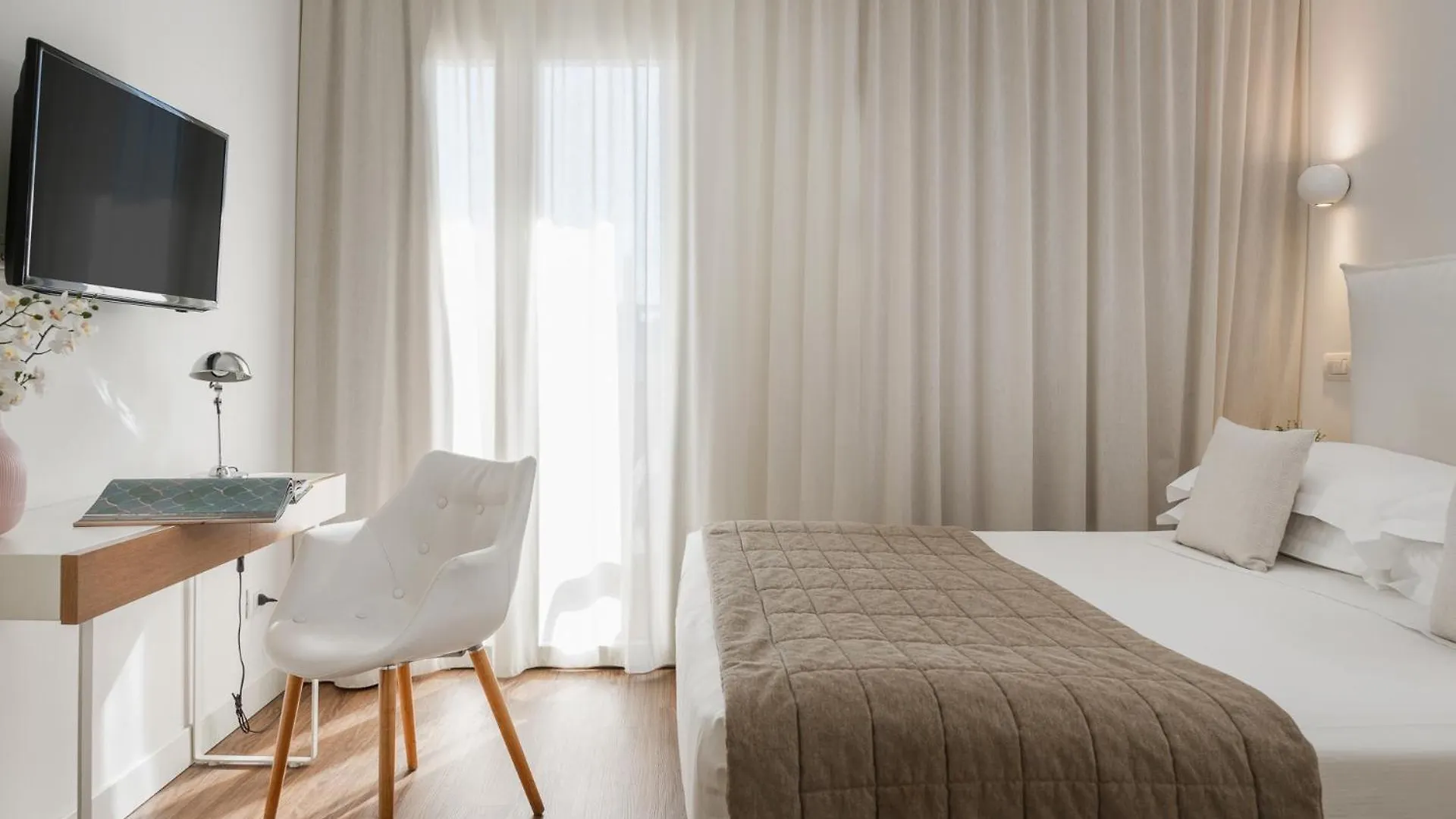 Hotel Select Suites & Spa - Apartments Риччоне
