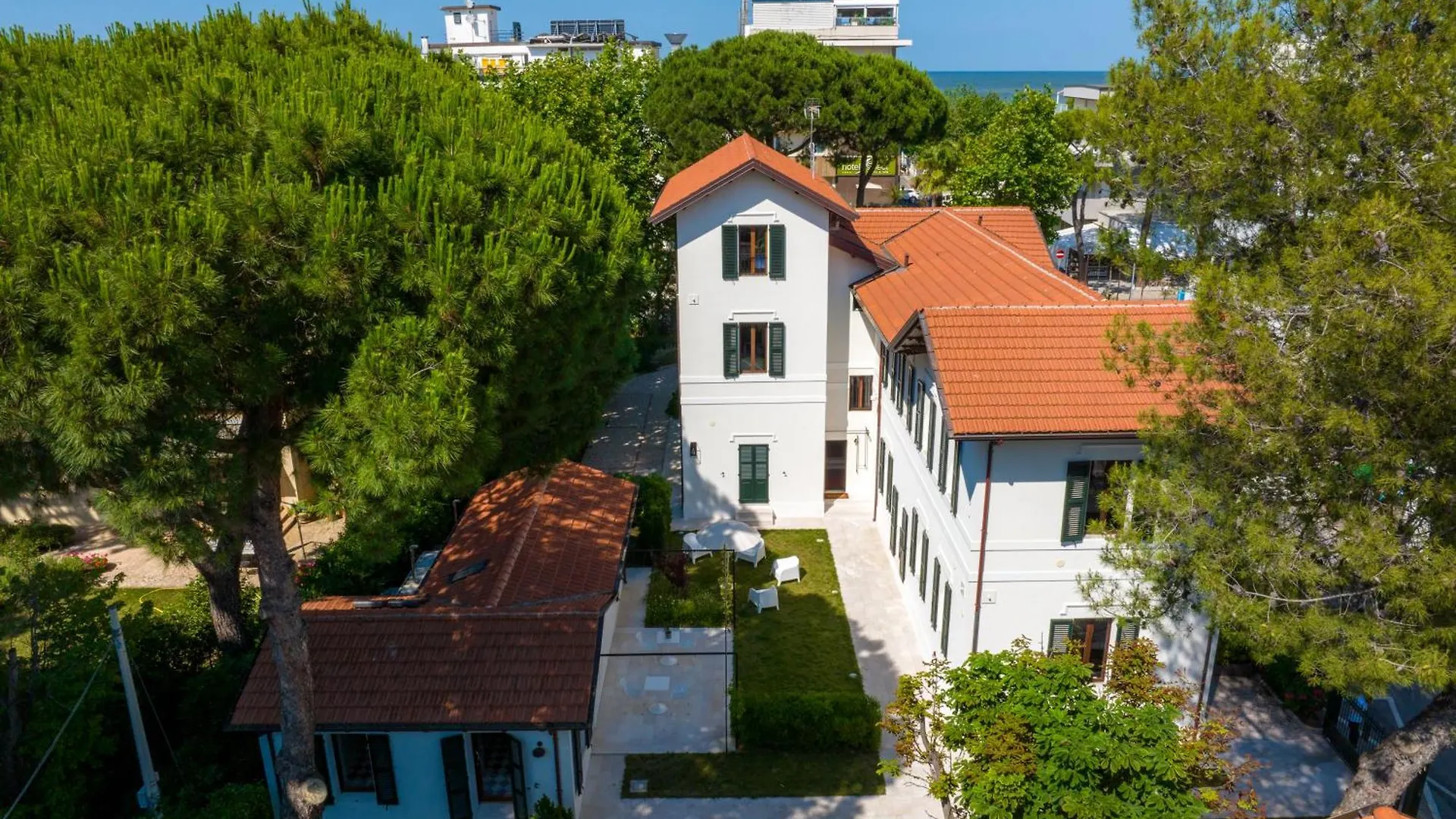 ריצ'יונה Hotel Select Suites & Spa - Apartments 4*,